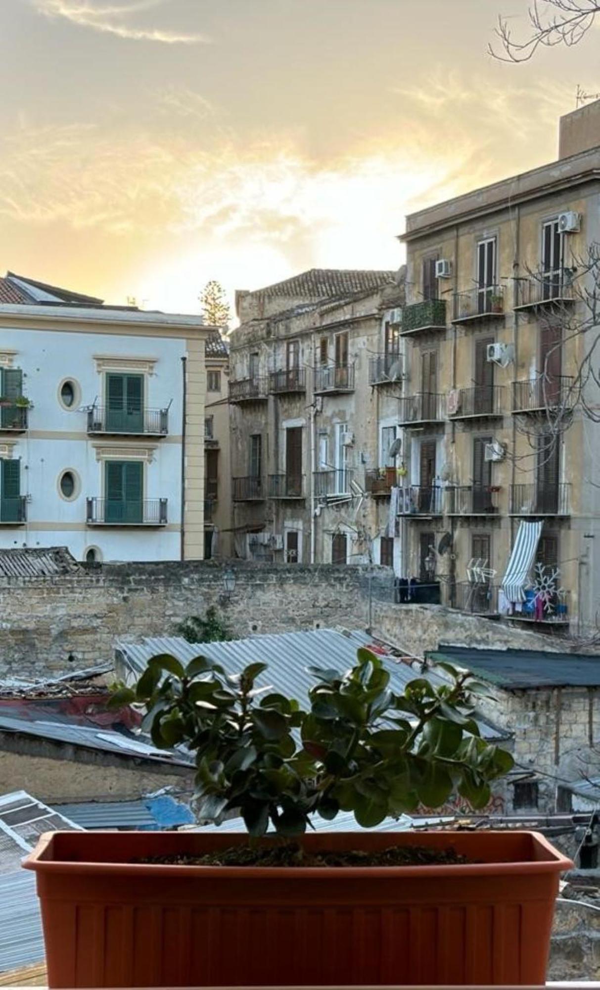 Shallah Apartment Nel Cuore Del Centro Storico Di Palermo Bagian luar foto