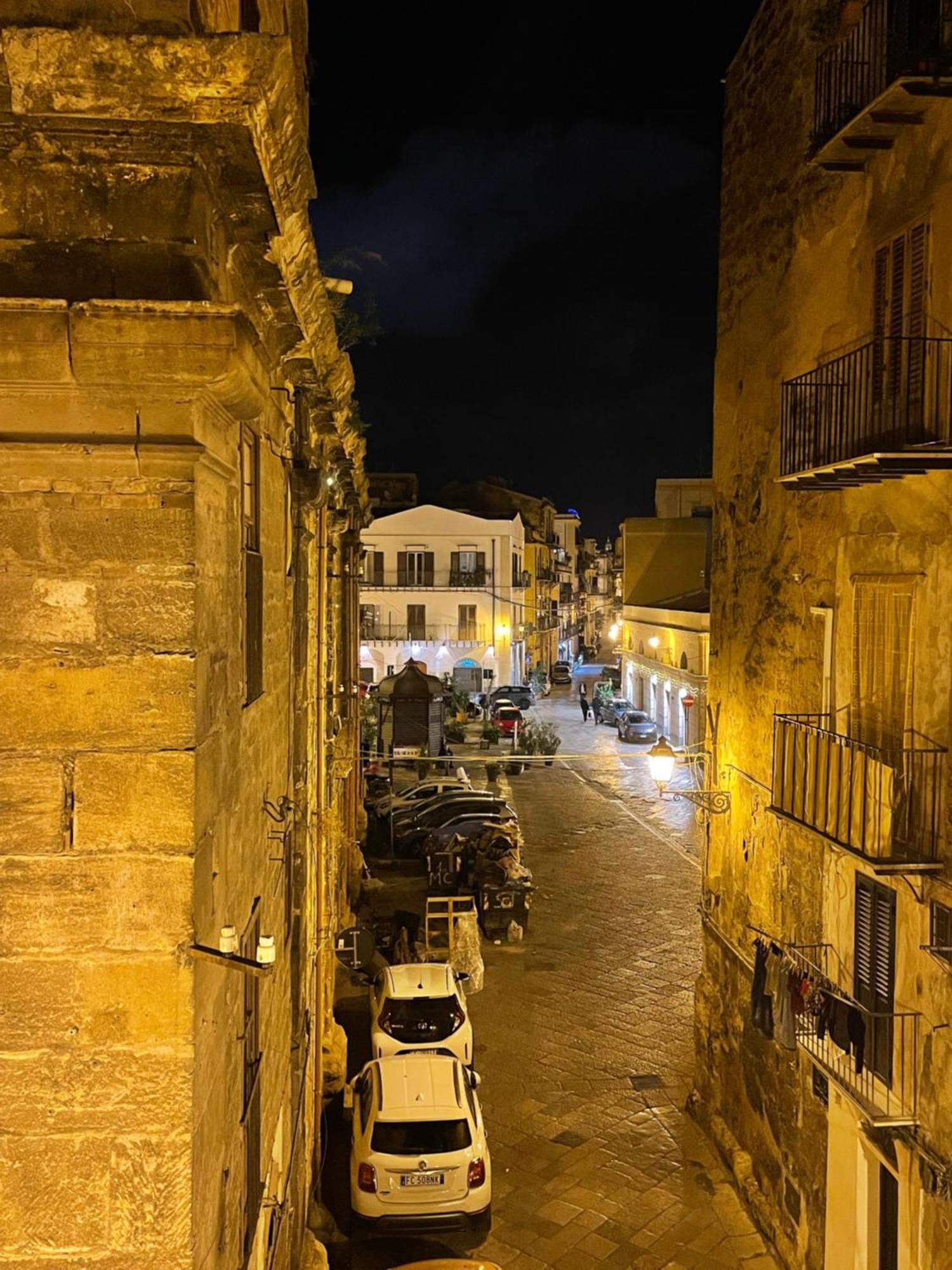 Shallah Apartment Nel Cuore Del Centro Storico Di Palermo Bagian luar foto